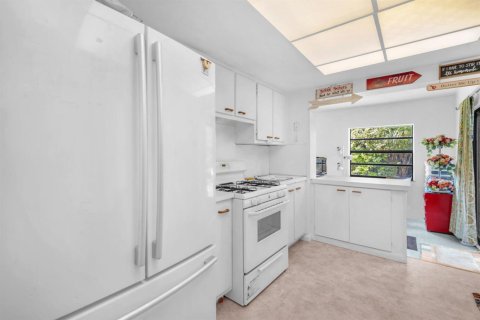 Villa ou maison à vendre à Sunrise, Floride: 2 chambres, 115.85 m2 № 2342948 - photo 12