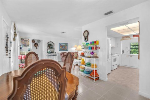 Villa ou maison à vendre à Sunrise, Floride: 2 chambres, 115.85 m2 № 2342948 - photo 15