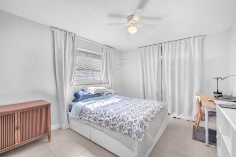 Villa ou maison à vendre à Sunrise, Floride: 2 chambres, 115.85 m2 № 2342948 - photo 4