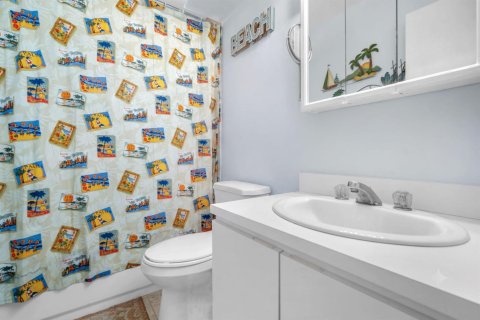 Villa ou maison à vendre à Sunrise, Floride: 2 chambres, 115.85 m2 № 2342948 - photo 21