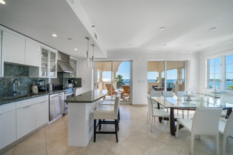 Copropriété à louer à Miami Beach, Floride: 3 chambres, 188.96 m2 № 2077177 - photo 13