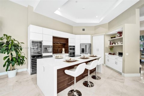 Villa ou maison à vendre à Weston, Floride: 5 chambres, 304.07 m2 № 1967356 - photo 1