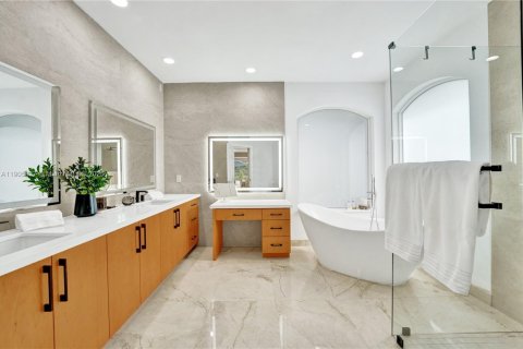 Villa ou maison à vendre à Weston, Floride: 5 chambres, 304.07 m2 № 1967356 - photo 24