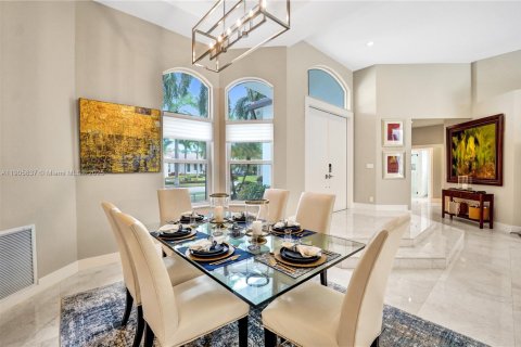 Villa ou maison à vendre à Weston, Floride: 5 chambres, 304.07 m2 № 1967356 - photo 10