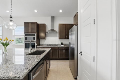 Townhouse in Orlando, Florida 3 bedrooms, 158.68 sq.m. № 1666573 - photo 7