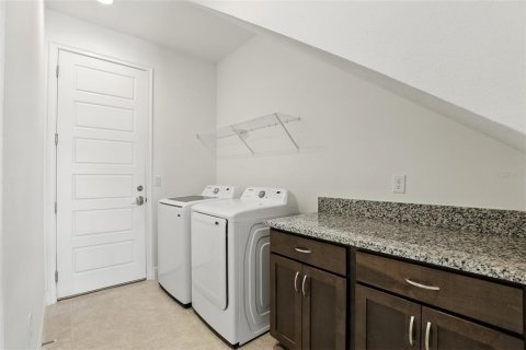 Townhouse in Orlando, Florida 3 bedrooms, 158.68 sq.m. № 1666573 - photo 25