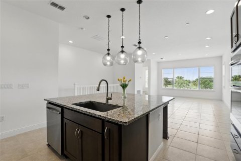 Townhouse in Orlando, Florida 3 bedrooms, 158.68 sq.m. № 1666573 - photo 8
