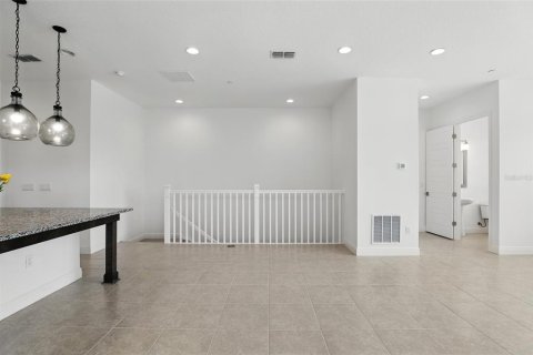 Townhouse in Orlando, Florida 3 bedrooms, 158.68 sq.m. № 1666573 - photo 11