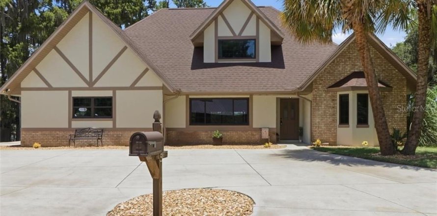 Casa en Inverness, Florida 3 dormitorios, 173.63 m2 № 2239358