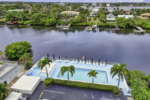 Condo in South Palm Beach, Florida, 1 bedroom  № 2177790 - photo 4