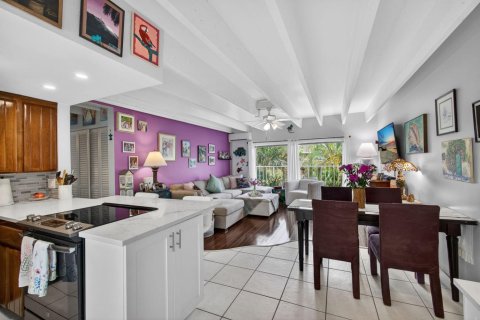 Condo in South Palm Beach, Florida, 1 bedroom  № 2177790 - photo 8