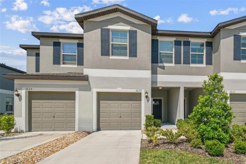 Adosado en alquiler en Wesley Chapel, Florida, 3 dormitorios, 151.8 m2 № 1523465 - foto 1
