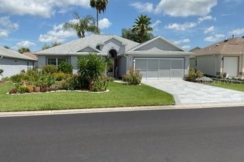 House in The Villages, Florida 3 bedrooms, 155.52 sq.m. № 1879342 - photo 1