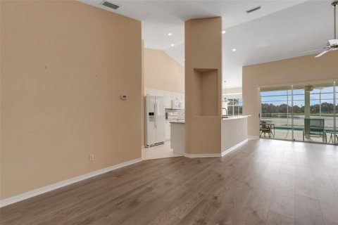 House in Sarasota, Florida 2 bedrooms, 151.24 sq.m. № 2148187 - photo 17