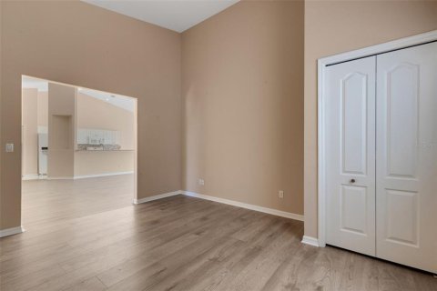 House in Sarasota, Florida 2 bedrooms, 151.24 sq.m. № 2148187 - photo 20