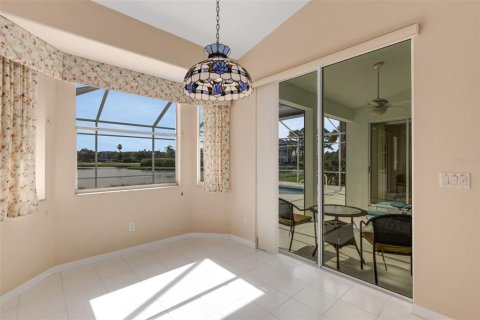 House in Sarasota, Florida 2 bedrooms, 151.24 sq.m. № 2148187 - photo 30