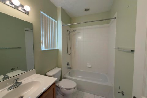 Townhouse in Riviera Beach, Florida 2 bedrooms, 94.95 sq.m. № 2169922 - photo 7