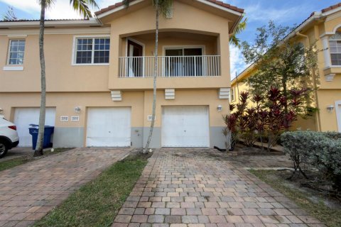Townhouse in Riviera Beach, Florida 2 bedrooms, 94.95 sq.m. № 2169922