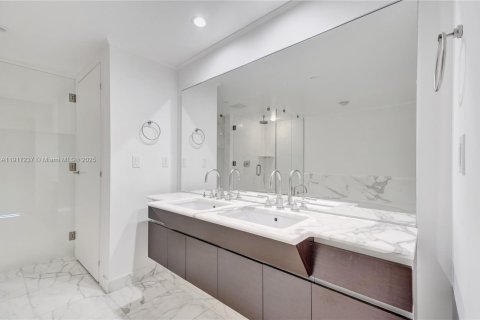 Copropriété à vendre à Miami, Floride: 2 chambres, 163.14 m2 № 1973540 - photo 16