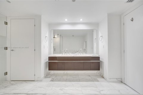 Copropriété à vendre à Miami, Floride: 2 chambres, 163.14 m2 № 1973540 - photo 14