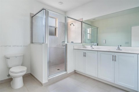 Купить таунхаус в Хомстед, Флорида 3 спальни, 133.97м2, № 2003302 - фото 10