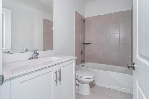 Купить таунхаус в Хомстед, Флорида 3 спальни, 133.97м2, № 2003302 - фото 13