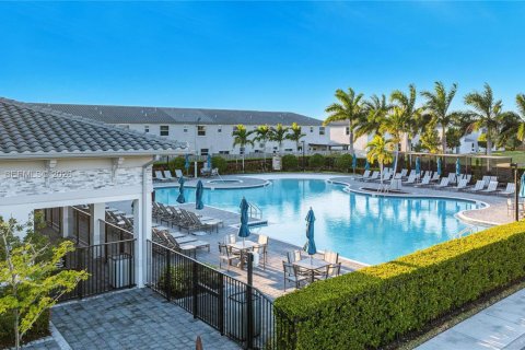 Купить таунхаус в Хомстед, Флорида 3 спальни, 133.97м2, № 2003302 - фото 28