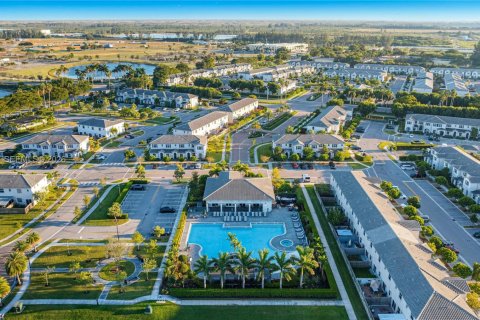 Купить таунхаус в Хомстед, Флорида 3 спальни, 133.97м2, № 2003302 - фото 24