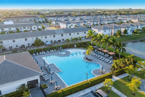 Купить таунхаус в Хомстед, Флорида 3 спальни, 133.97м2, № 2003302 - фото 20