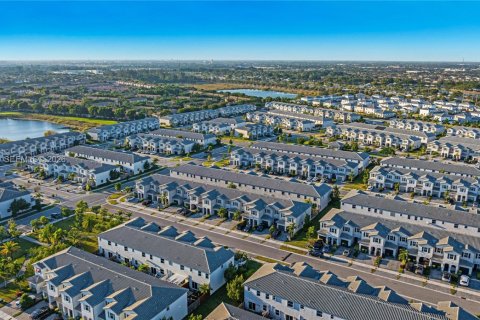 Купить таунхаус в Хомстед, Флорида 3 спальни, 133.97м2, № 2003302 - фото 30