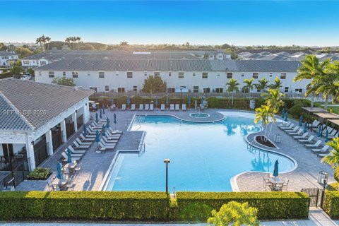 Купить таунхаус в Хомстед, Флорида 3 спальни, 133.97м2, № 2003302 - фото 27