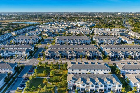 Купить таунхаус в Хомстед, Флорида 3 спальни, 133.97м2, № 2003302 - фото 29