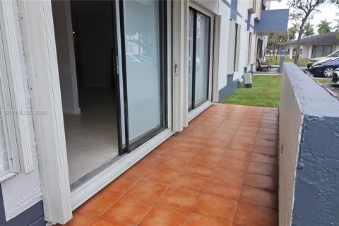 Copropriété à vendre à Miami, Floride: 2 chambres, 108.7 m2 № 2048347 - photo 20