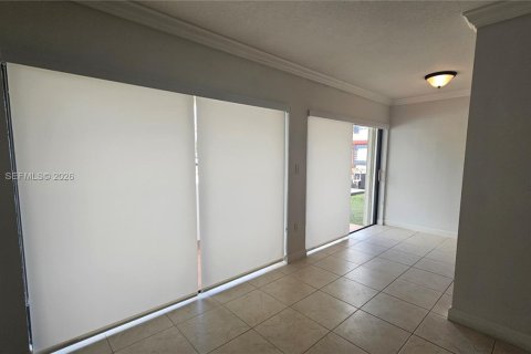 Copropriété à vendre à Miami, Floride: 2 chambres, 108.7 m2 № 2048347 - photo 9