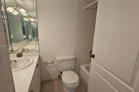 Copropriété à vendre à Miami, Floride: 2 chambres, 108.7 m2 № 2048347 - photo 16