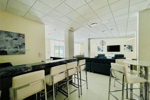 Copropriété à vendre à Hollywood, Floride: 1 chambre, 82.03 m2 № 2193458 - photo 17
