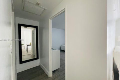 Copropriété à vendre à Hollywood, Floride: 1 chambre, 82.03 m2 № 2193458 - photo 12
