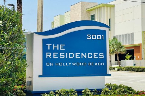 Copropriété à vendre à Hollywood, Floride: 1 chambre, 82.03 m2 № 2193458 - photo 2