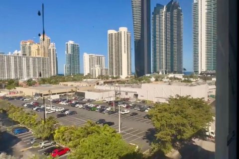 Снять в аренду кондоминиум в Санни-Айлс-Бич, Флорида 2 спальни, 83.05м2, № 2049144 - фото 11