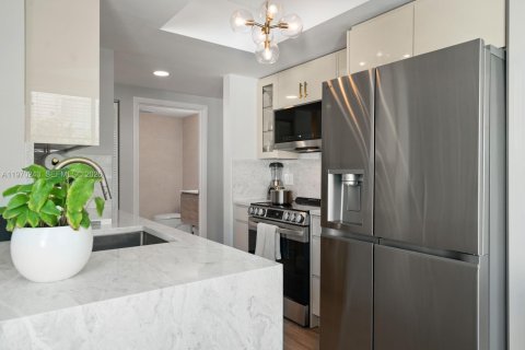 Condominio en venta en Miami Beach, Florida, 1 dormitorio, 76.74 m2 № 2031964 - foto 6