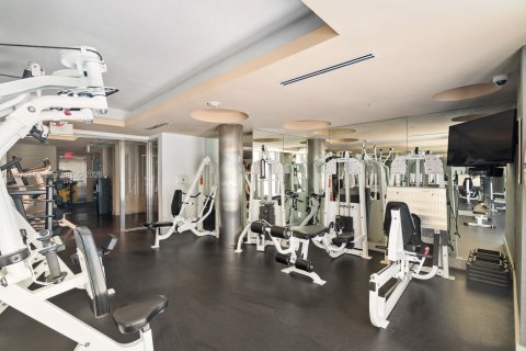 Condominio en venta en Miami Beach, Florida, 1 dormitorio, 76.74 m2 № 2031964 - foto 25