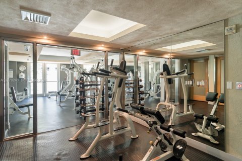 Condominio en venta en Miami Beach, Florida, 1 dormitorio, 76.74 m2 № 2031964 - foto 24