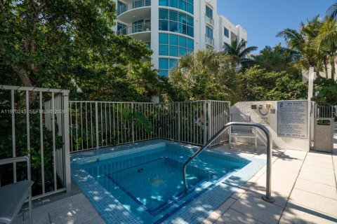 Condominio en venta en Miami Beach, Florida, 1 dormitorio, 76.74 m2 № 2031964 - foto 23