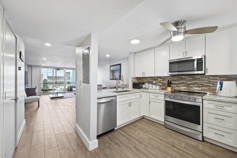 Copropriété à vendre à Pompano Beach, Floride: 2 chambres, 96.15 m2 № 2180628 - photo 3