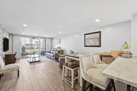Copropriété à vendre à Pompano Beach, Floride: 2 chambres, 96.15 m2 № 2180628 - photo 6