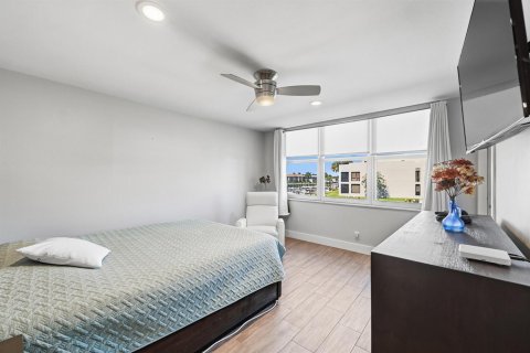 Copropriété à vendre à Pompano Beach, Floride: 2 chambres, 96.15 m2 № 2180628 - photo 10