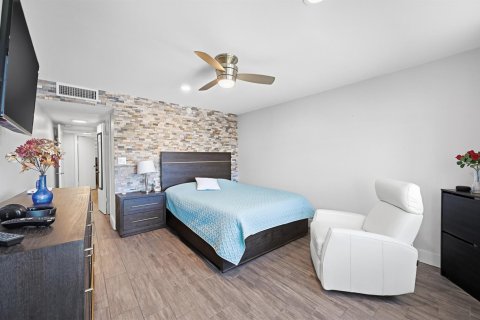 Copropriété à vendre à Pompano Beach, Floride: 2 chambres, 96.15 m2 № 2180628 - photo 12