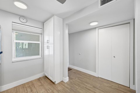 Copropriété à vendre à Pompano Beach, Floride: 2 chambres, 96.15 m2 № 2180628 - photo 5