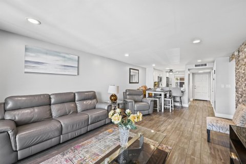Copropriété à vendre à Pompano Beach, Floride: 2 chambres, 96.15 m2 № 2180628 - photo 7