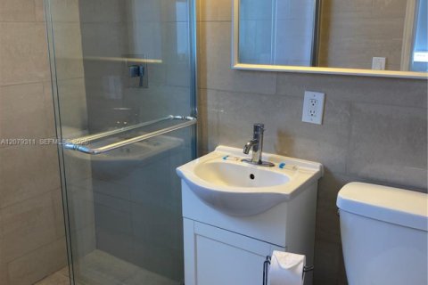 Apartamento en alquiler en Miami Beach, Florida, 2 dormitorios № 2339936 - foto 9
